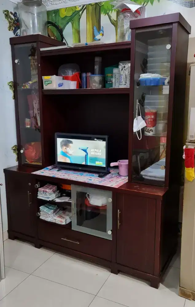 Lemari TV / Lemari Pajang Bagus Kokoh Keren