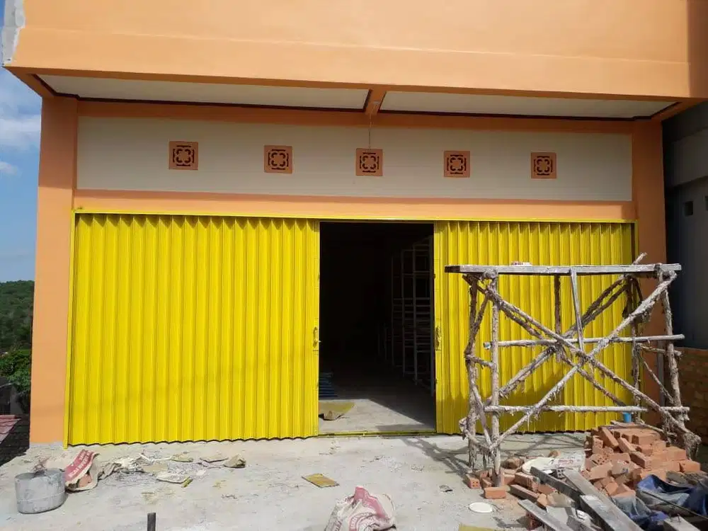 Pintu Folding Gate untuk Ruko