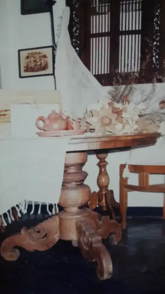Meja antik jati , diameter bulat  90 cm top table tanpa sambungan