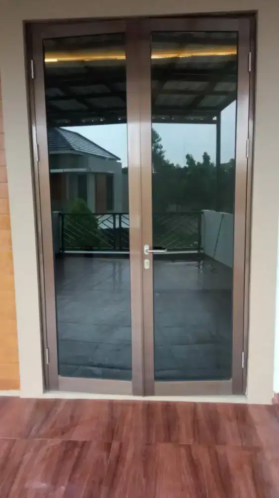 Kaca film dan stiker Sandblast buram