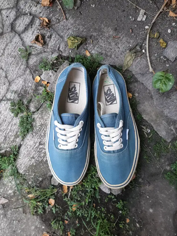 Vans authentic biru clearance navy