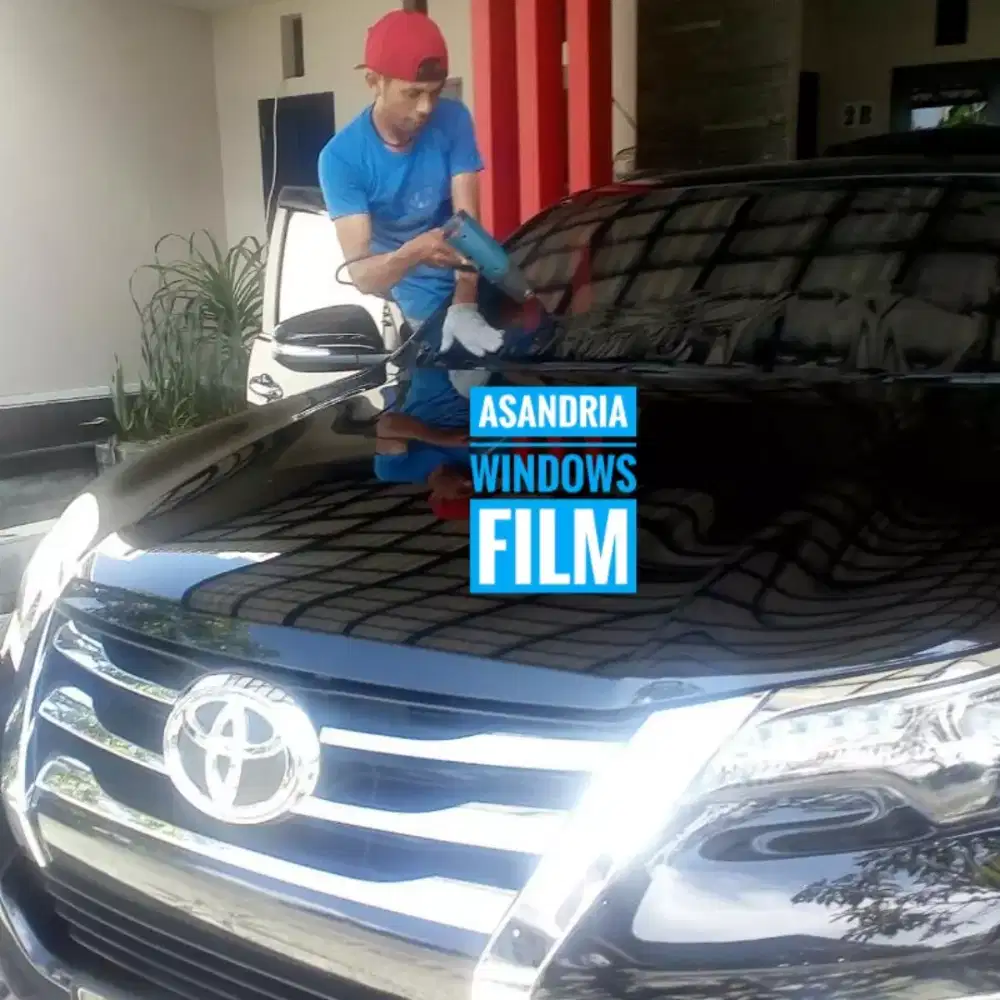 Kaca film mobil panggilan