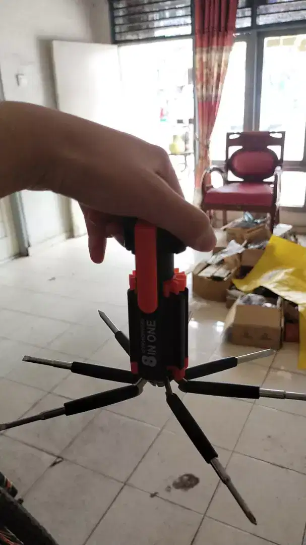 8 in one screw driver multi torch