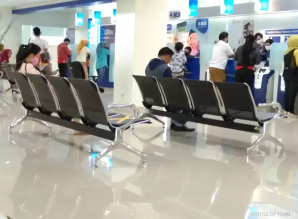 KURSI TUNGGU 4 SEAT WARNA HITAM SIMPLE ELEGANT