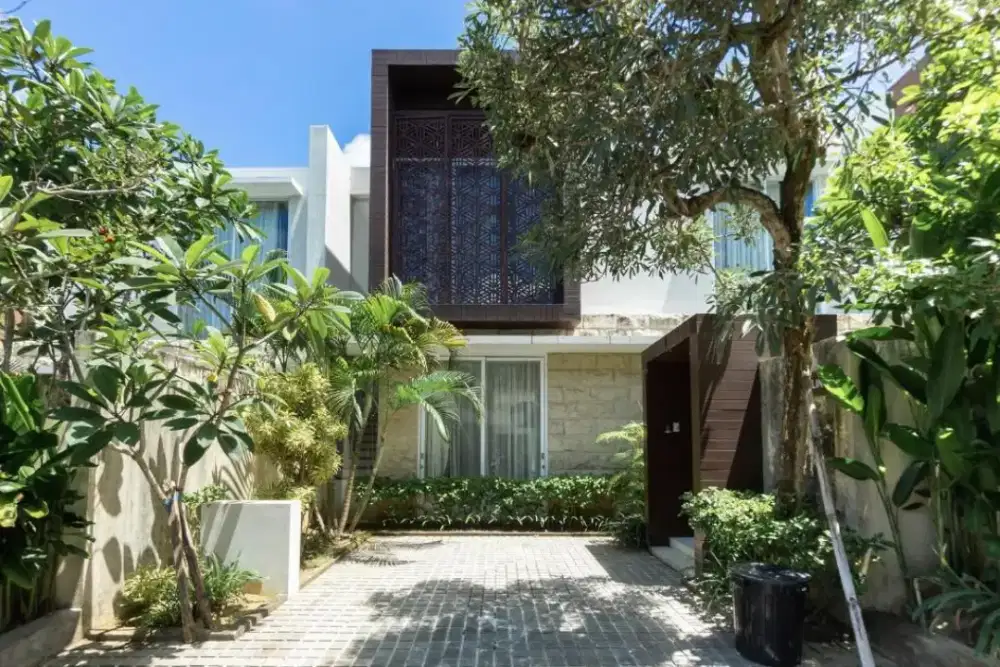 JUAL VILLA MINIMALIS DI DHARMAWANGSA NUSA DUA ,VIEW LAUT ,TOL & GUNUNG