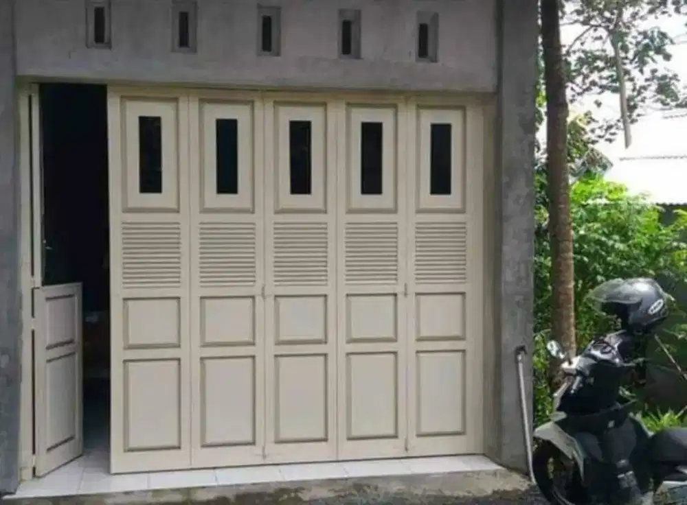 Pintu garasi oke