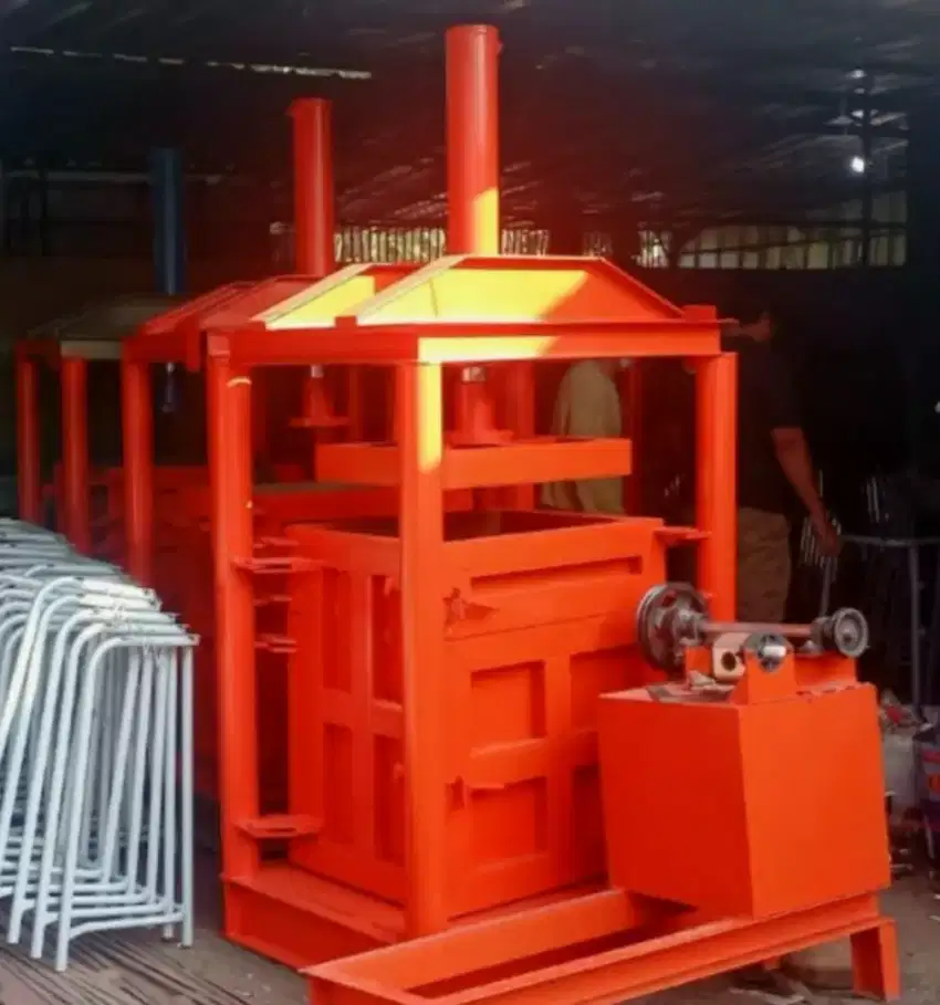 Mesin Press Hidrolik Botol Plastik/Kardus