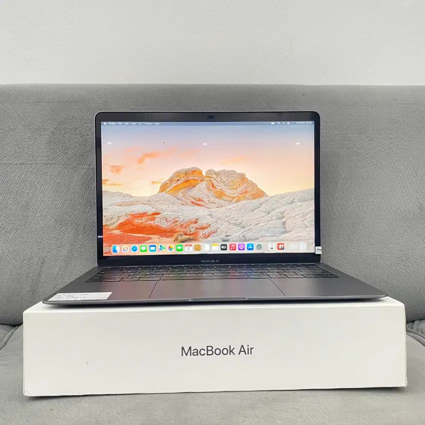 Macbook Air 2018 13 RAM 8/128 GB Fullset