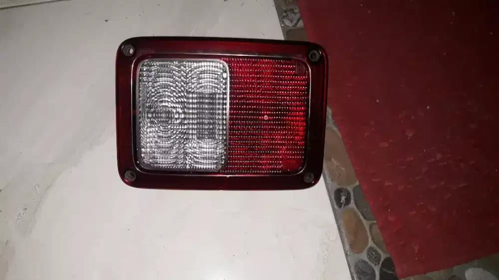 Stoplamp kanan jeep jk wrangler/rubicon