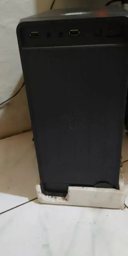 CPU ram 4gb, window 10