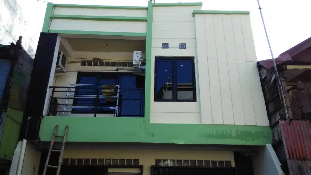 Ruko strategis di pusat kota Jakarta bebas banjir masuk mobil