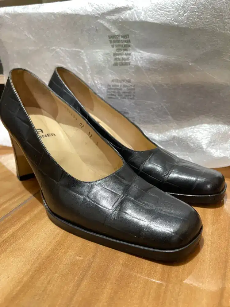 Sepatu Aigner original genuine leather ukuran 37
