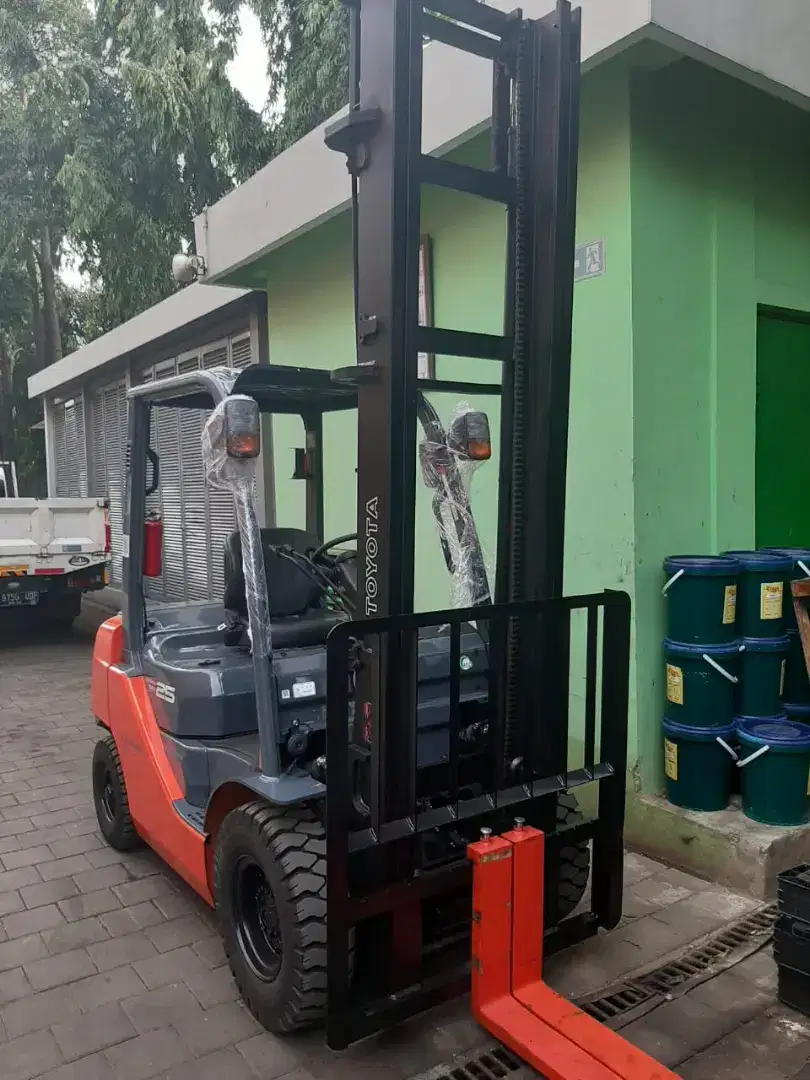 Forklift Baru Toyota Jepang 2.5Ton Garansi