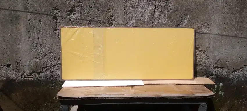 Papan tulis kuning 100x200 magnetik