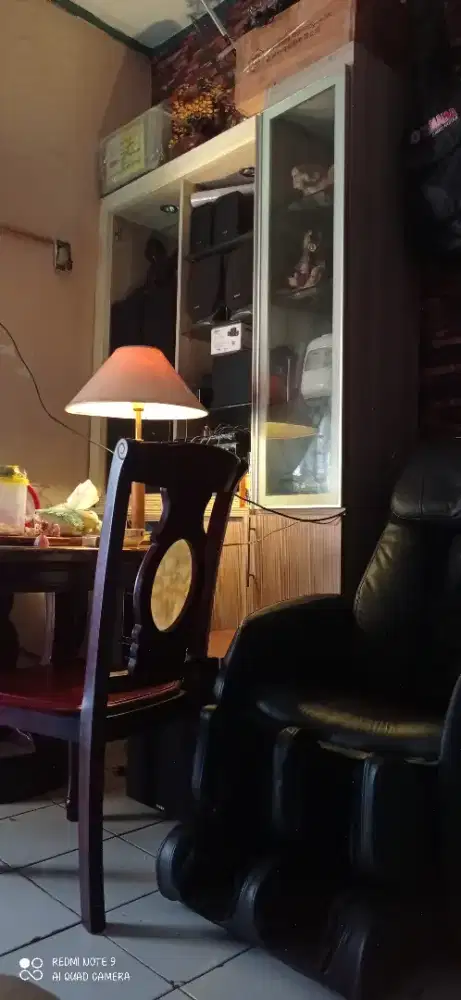 DIJUAL LEMARI PAJANGAN