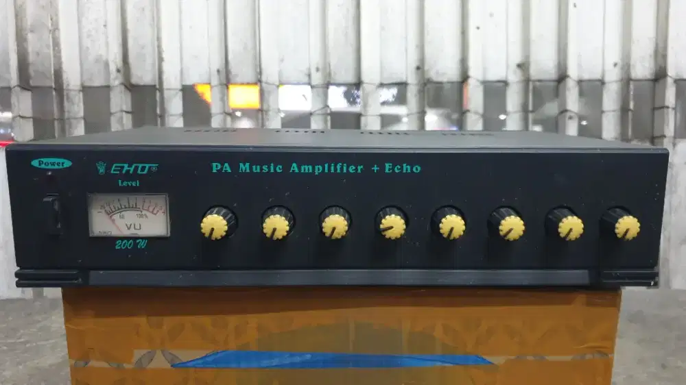 Jual Amplifier merek eco 200 watt.
