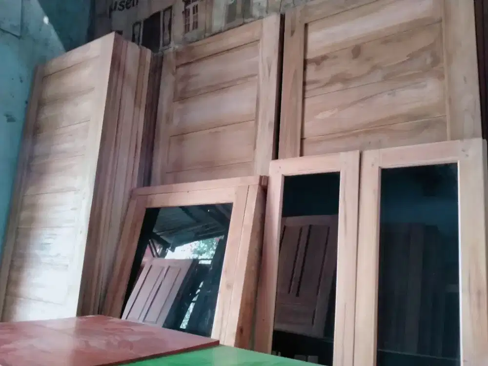 Pintu jati minimalis