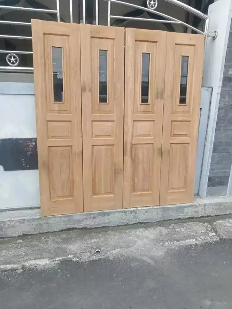 PINTU GARASI, PINTU LIPAT KAYU JATI