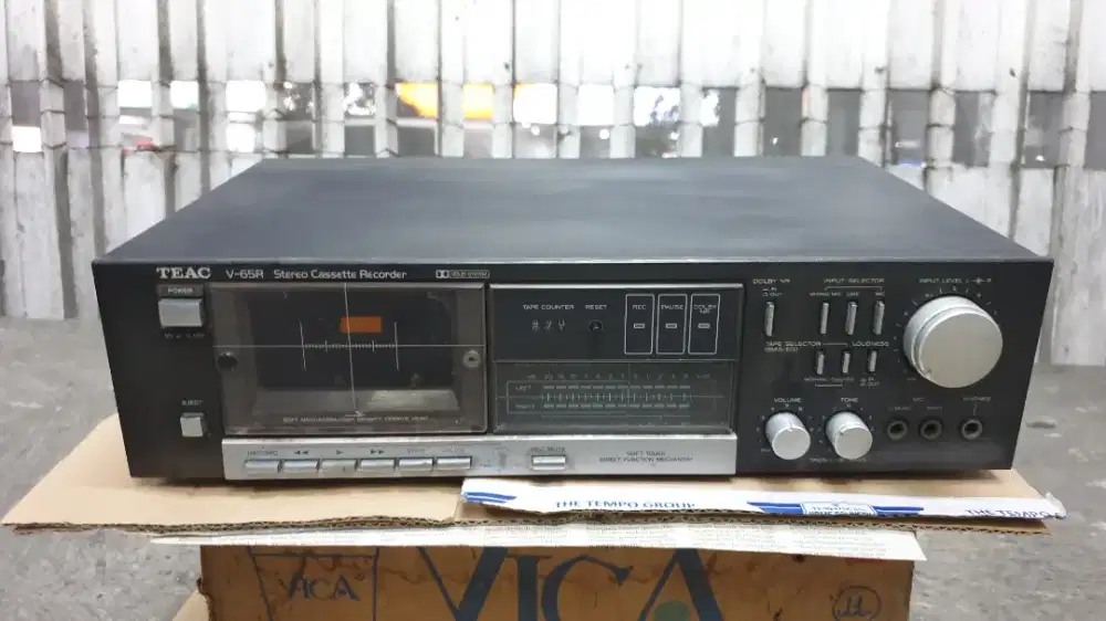 Jual tape merek TEAC, tipe V - 65R, Stereo, Made in Japan.