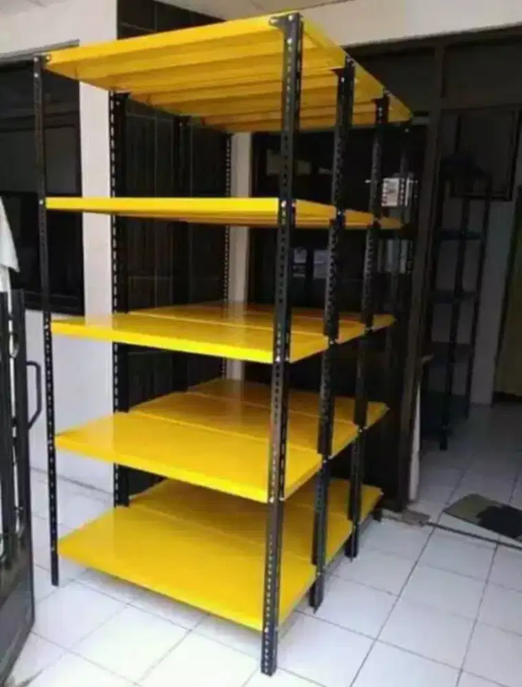 Rak besi siku lubang