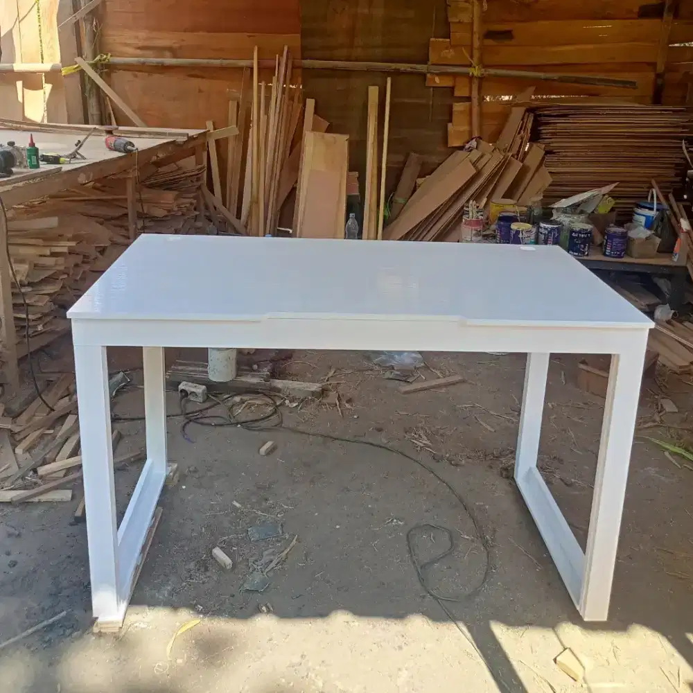 Meja komputer kaki kotak panjang 120cm