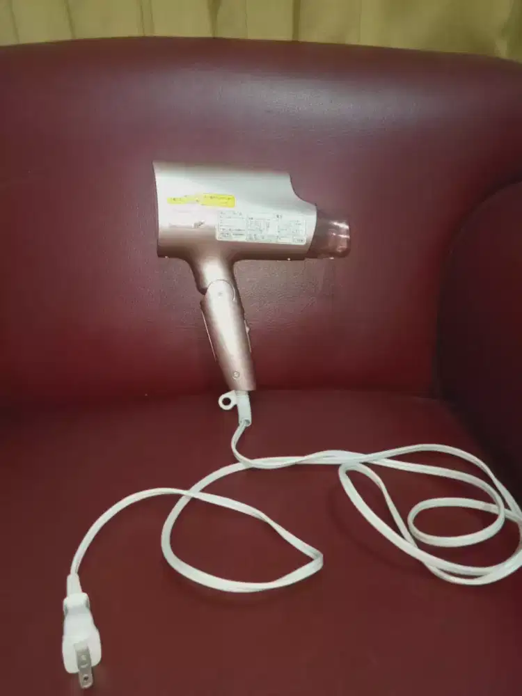 Hair dryer Panasonic segera di jual