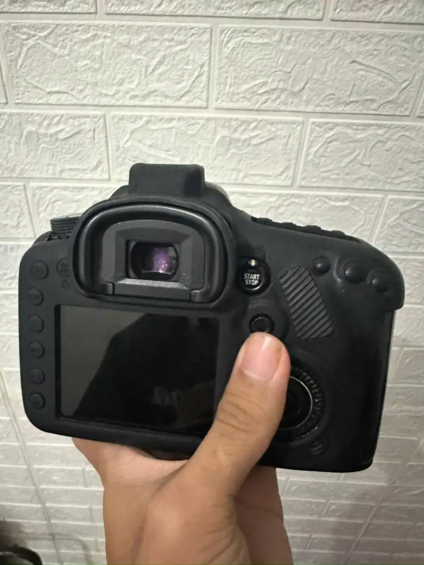 JUAL KAMERA DSLR 7D