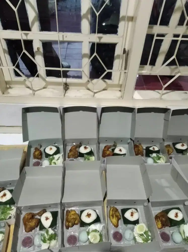 Catering bu nur aida ter enak di rungkut sby