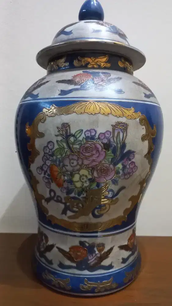 Guci antik tahun 90 an