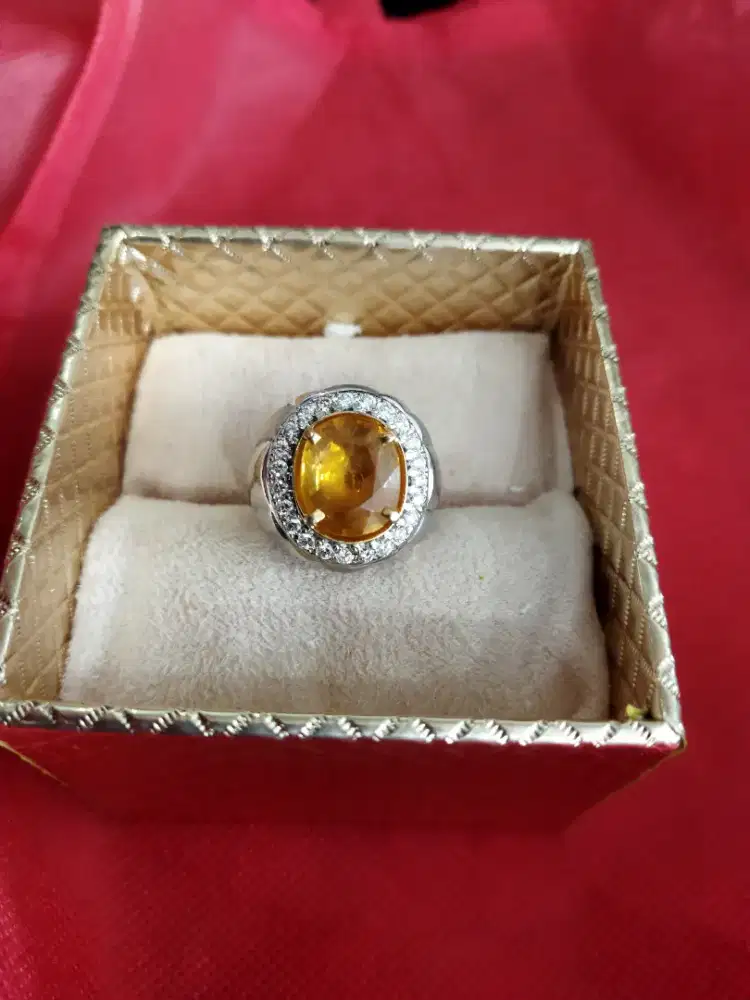 Cincin Eropa Pria Berlian Yellow Sapphire Afrika Kode 002