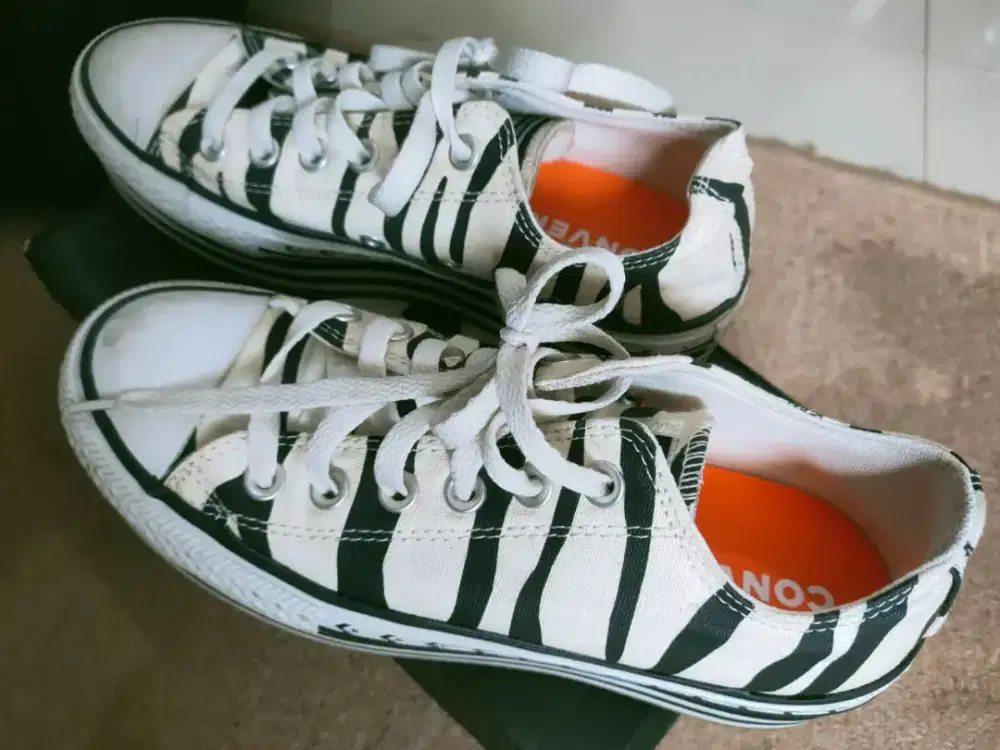 Coverese size 37 like new