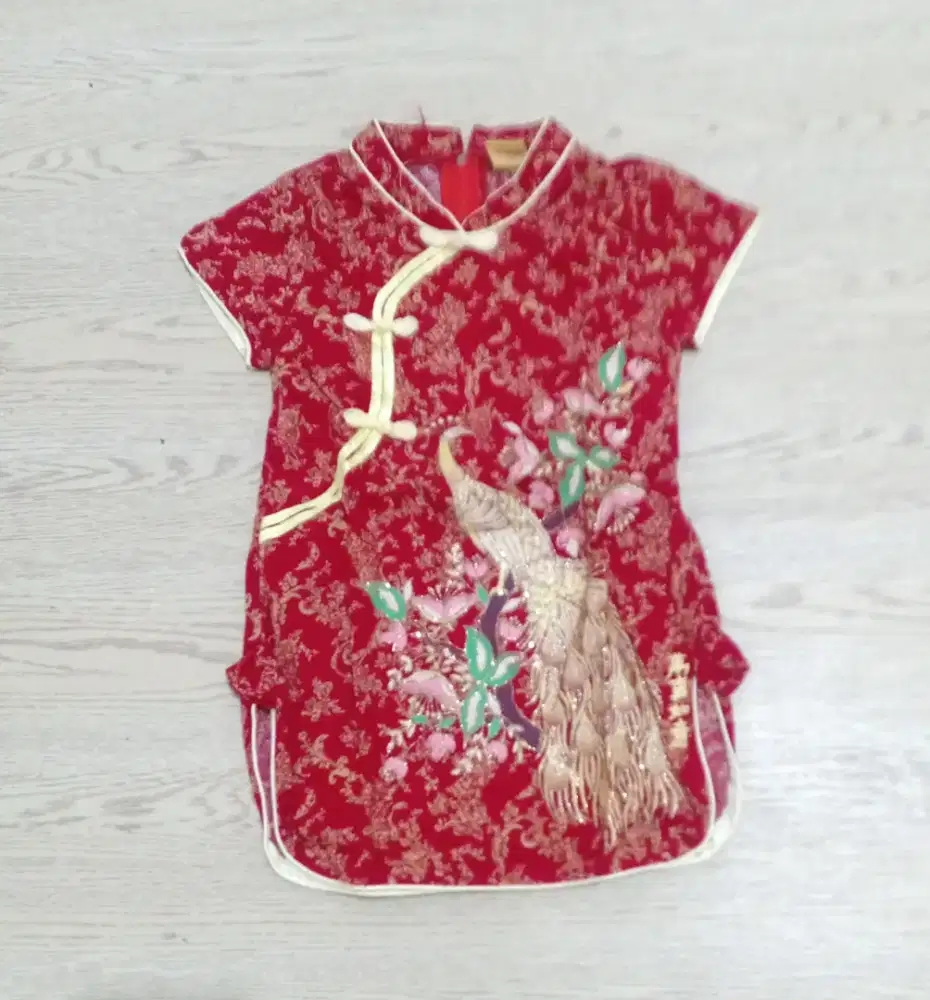 Dress anak umur 2-4 thn hb:235.000 hj:75.000