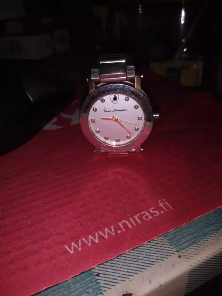 jam tangan Lamborgini