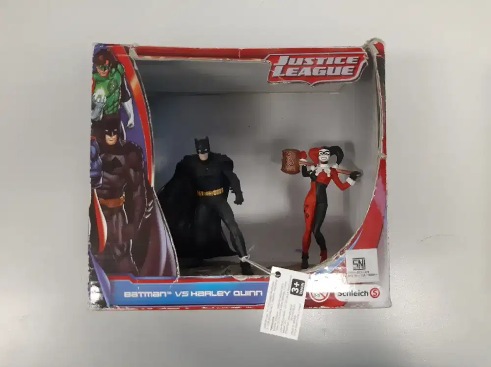 Original Schleich Batman vs Harley Quinn
