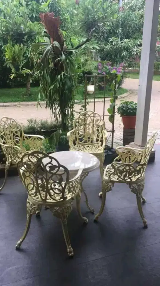 Meja Kursi Teras Marmer 60cm Besi ukir