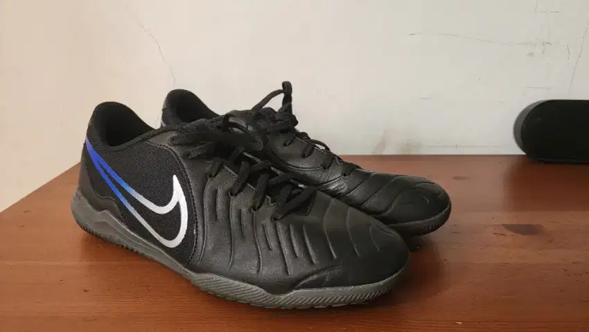 Sepatu Futsal Nike Tiempo Legend 10 uk 43