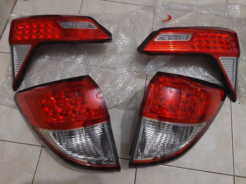 JUAL STOP LAMP BELAKANG MOBIL FULL SET/ KANAN SAJA / KIRI SAJA