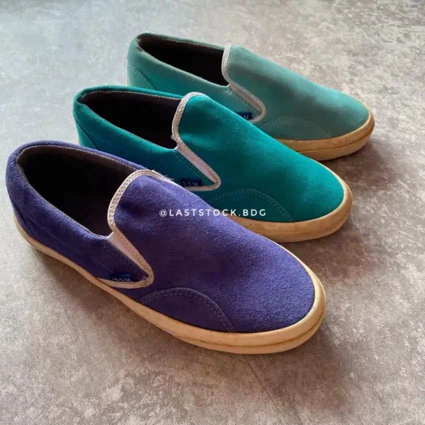 Sepatu Slip On Skate Suede (new)