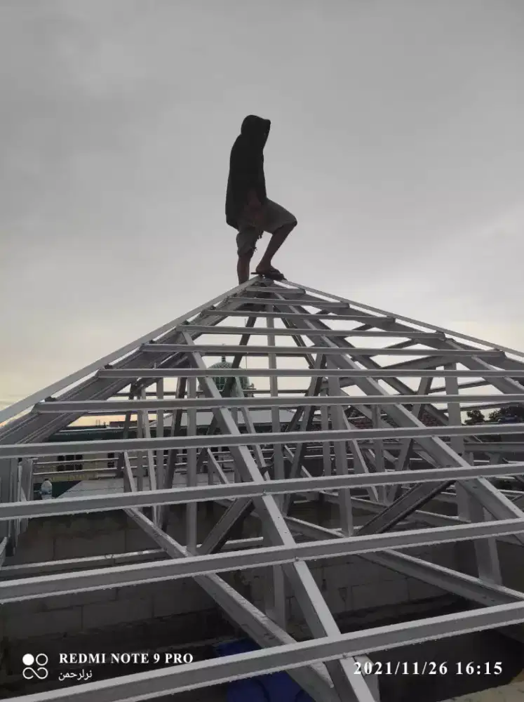 Menerima pemasangan baja ringan