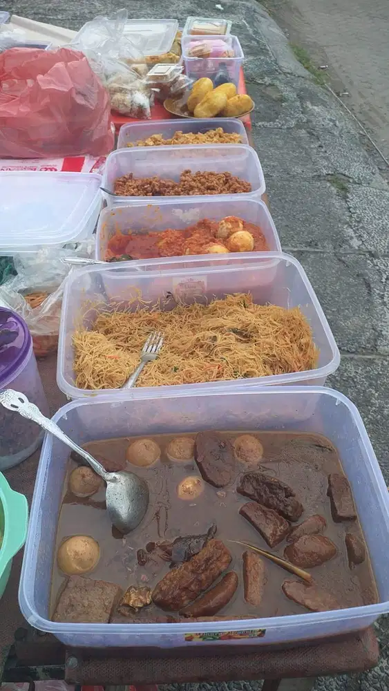 MENERIMA PESANAN CATERING BERBAGAI MASAKAN NUSANTARA & MAKANAN LAINNYA
