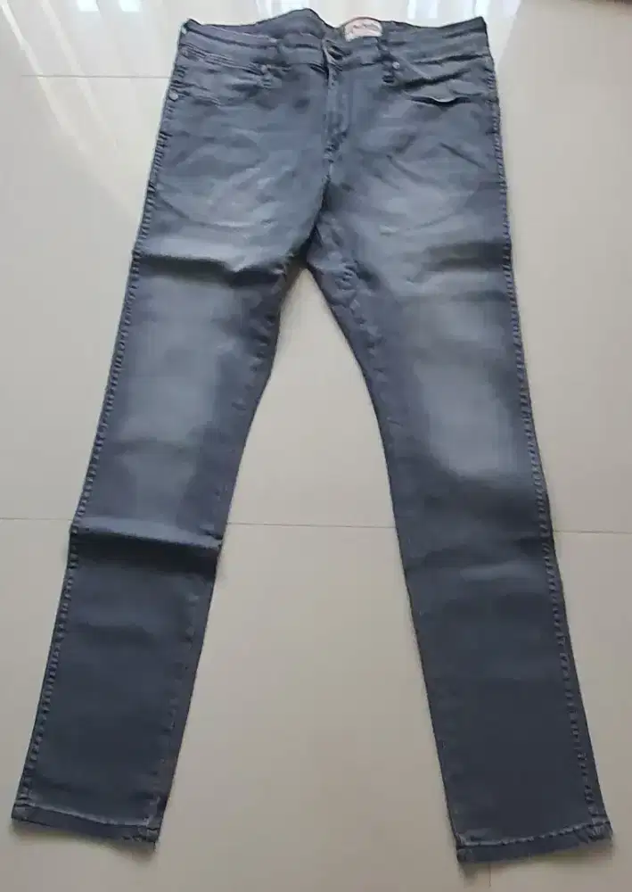 wrangler srecth jeans