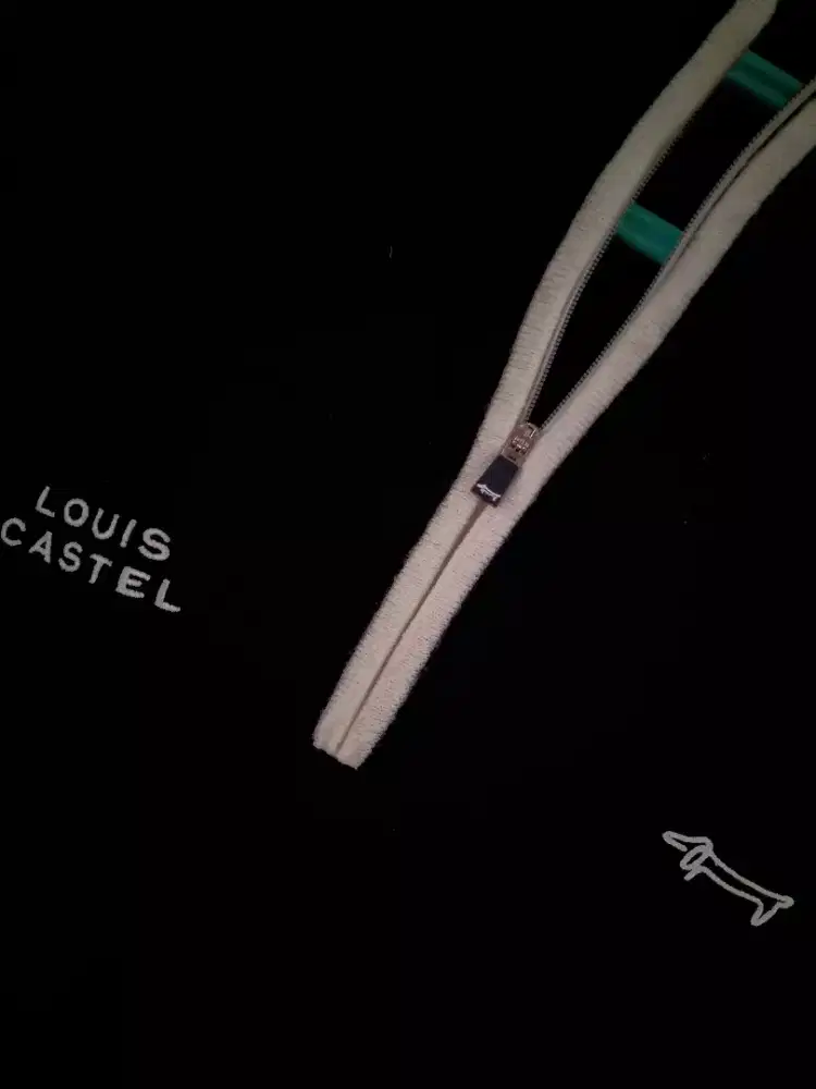 Louis castel crewneck zipper