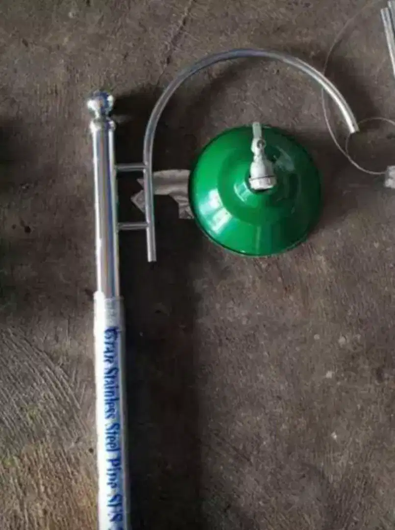 Tiang lampu stainless