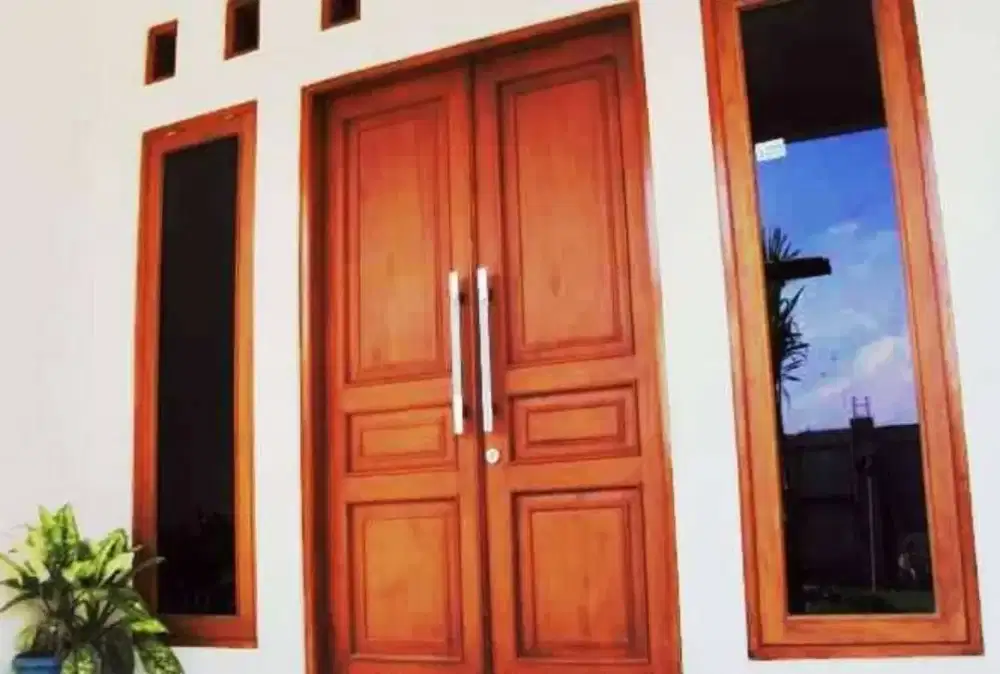 Pintu kupu tarung+ kusen dan 2 jendela kayu jati serat padat alusan