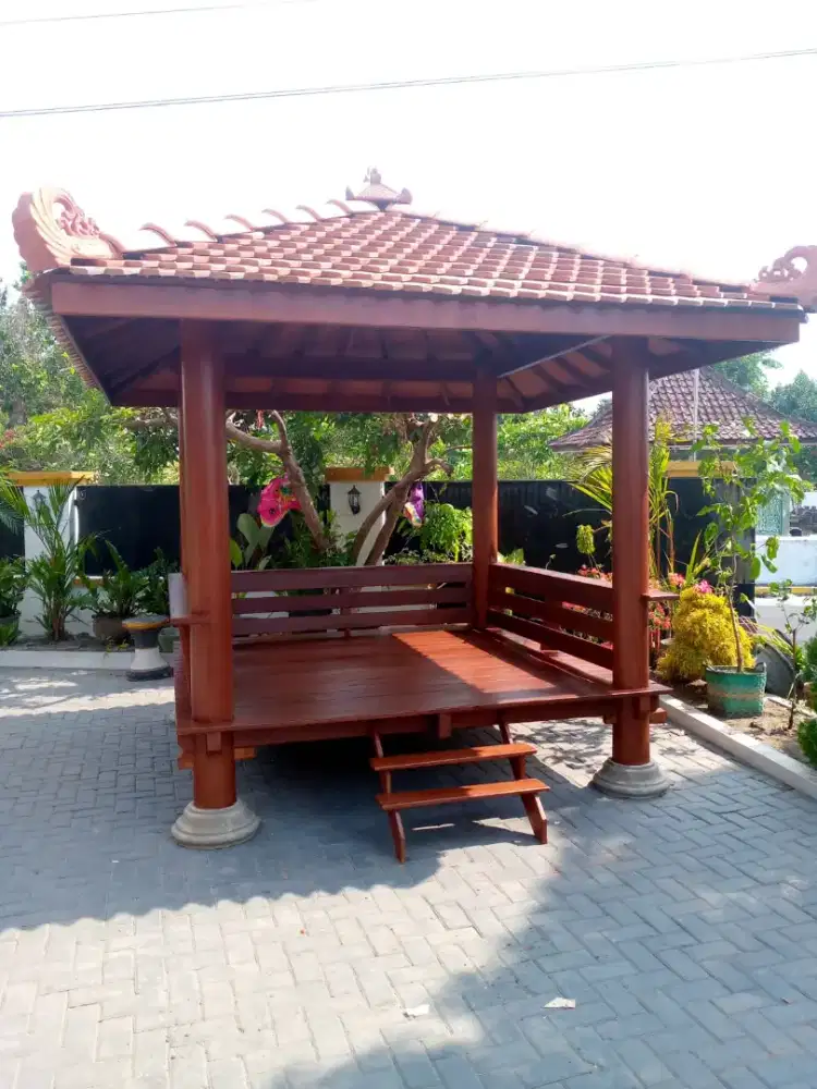 GLUGU dan BAMBU GAZEBO