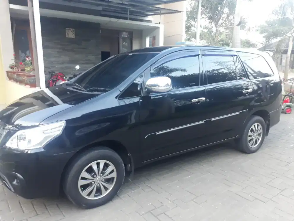 kaca film mobil dan gedung dipanggil