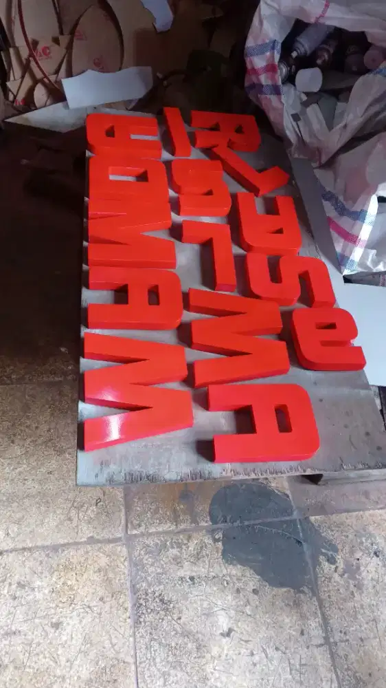 Huruf timbul dan neonbox 03