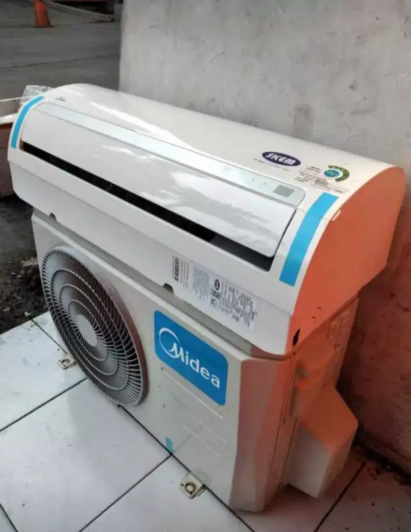 AC 1/2pk -1 PK ready berbagai merk cocok buat kamar/kost-kostan,hotel