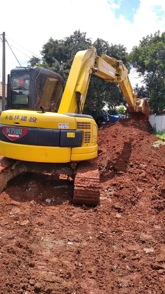 EXCAVATOR PC 75/78 READY KHUSUS JABODETABEK WALES 4 TON VIBRO ROLLER