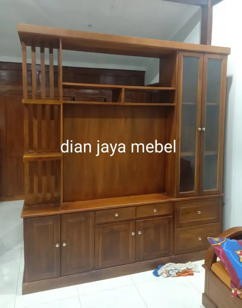 Penyekat ruangan partisi